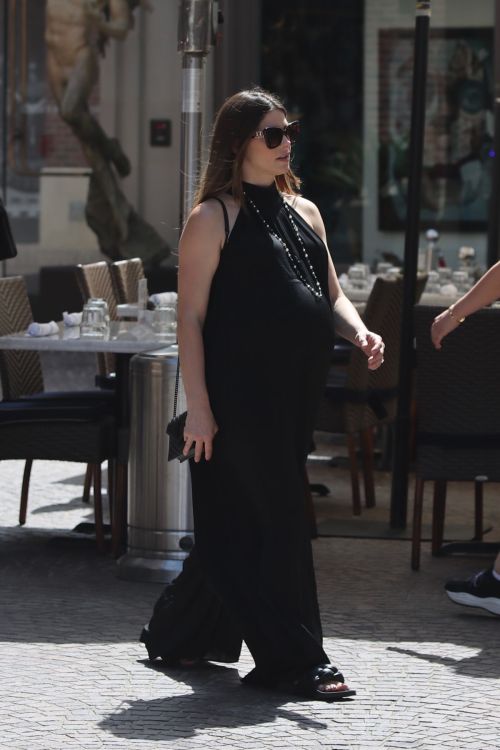Pregnant Ashley Greene seen in Black Dress During Shopping at Tiffany & Co in Beverly Hills, Sep 2022 4