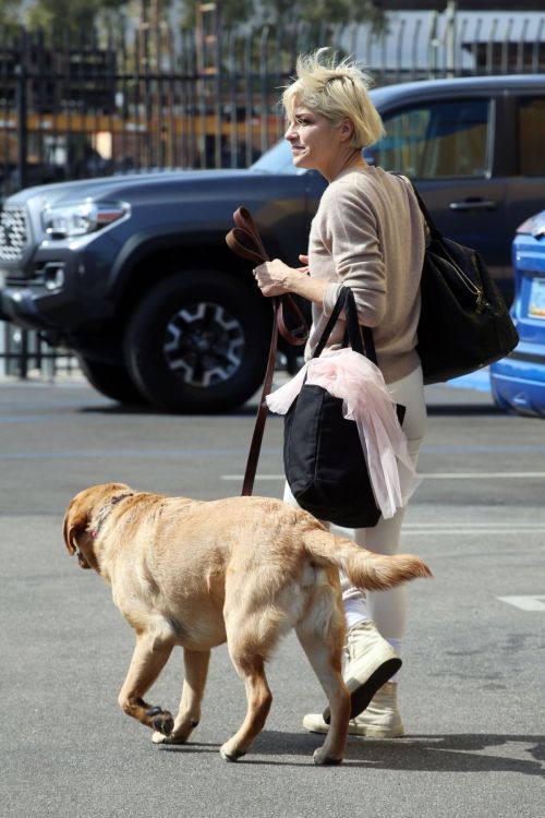 Selma Blair Day Out with a Her Dog After Leaves Dance Studio in Los Angeles, Oct 2022 1