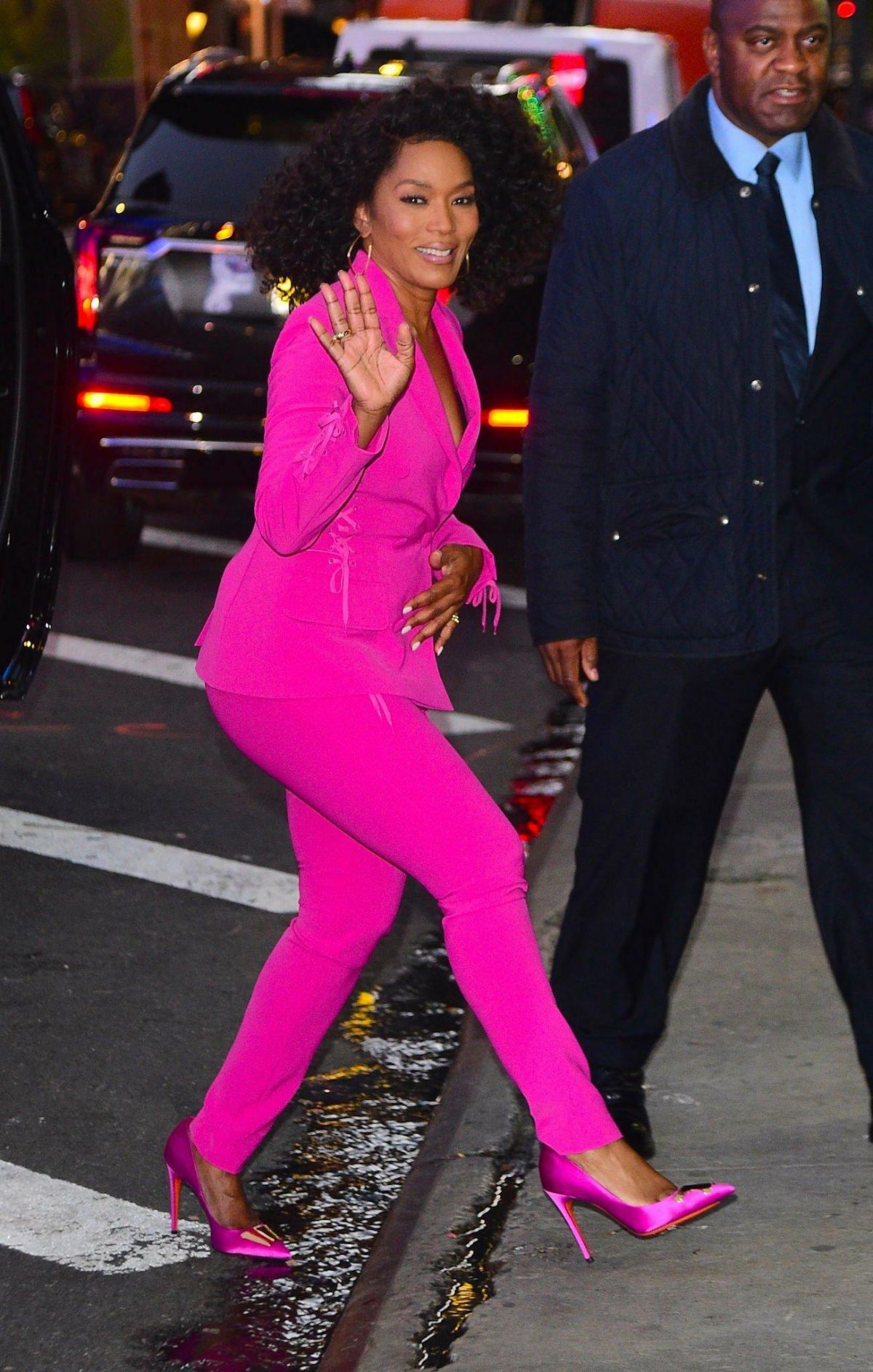 Angela Bassett seen in Pink Outfit at 2022 Glamour Women of the Year Awards in New York, Nov 2022