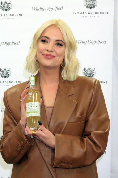Ashley Benson attends Thomas Ashbourne Craft Spirits Event 2022 in Las Vegas 2