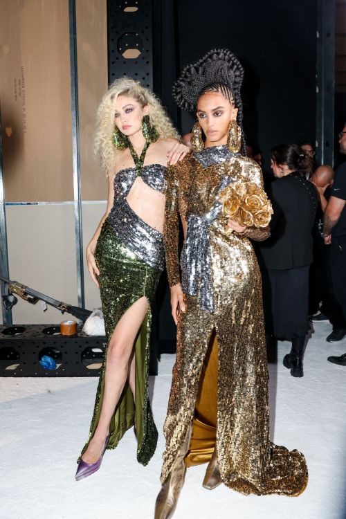 Gigi and Bella Hadid attends Tom Ford SS23 Runway Show at New York Fashion Week, Sep 2022