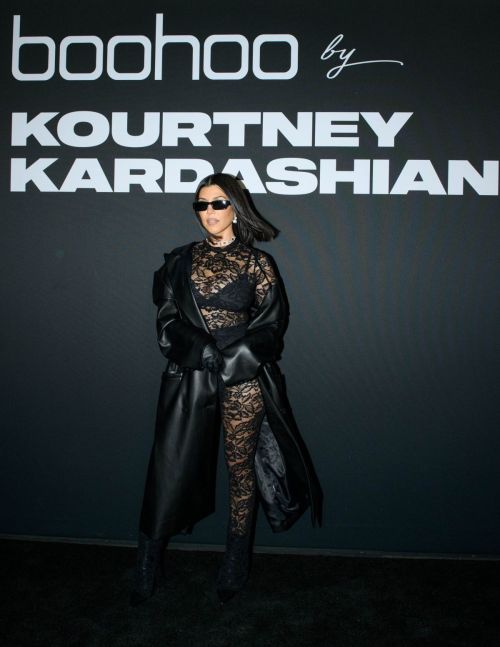 Kourtney Kardashian attends Boohoo by Kourtney Kardashian Fashion Show in New York, Sep 2022 1