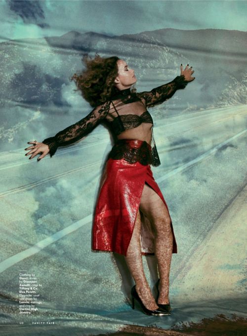 Olivia Wilde Photoshoot for Vanity Fair Magazine, October 2022