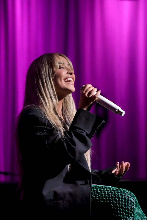 Sabrina Carpenter Performs at Grammy Museum in Los Angeles, Nov 2022
