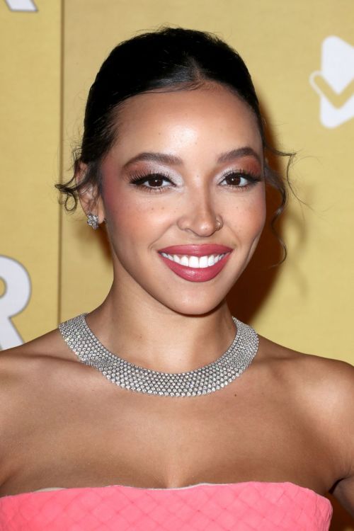 Tinashe attends amfAR Gala Los Angeles 2022 in West Hollywood