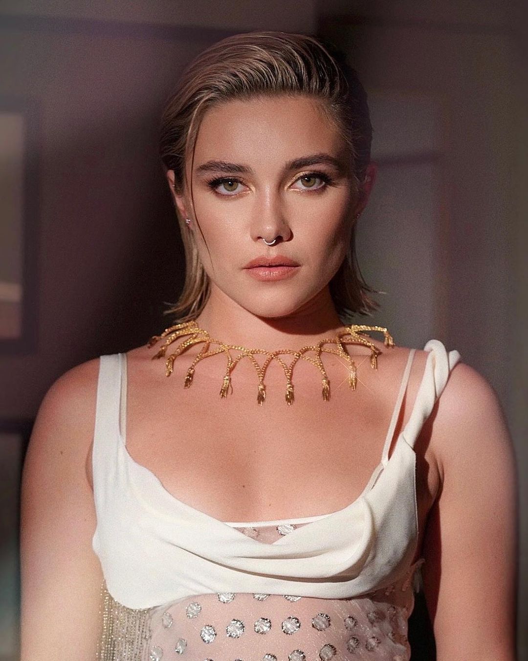 Florence Pugh Promotes Tiffany & Co. Necklace and Beautiful Outfit, Nov 2022 3