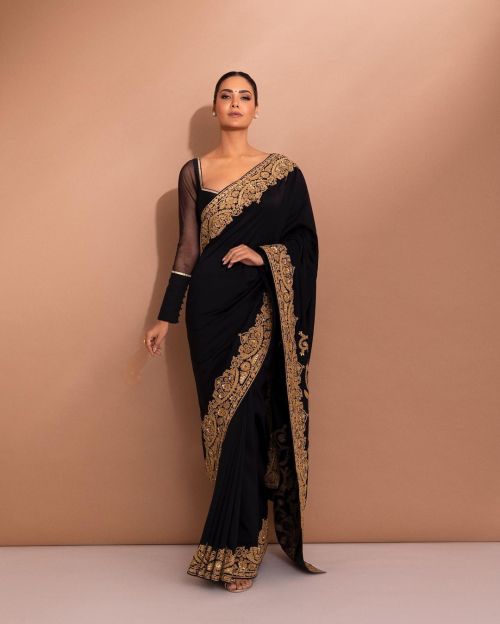 Esha Gupta wears Black Saree Designed by Rohit Bal During Photo Shoot, Jan 2023 2