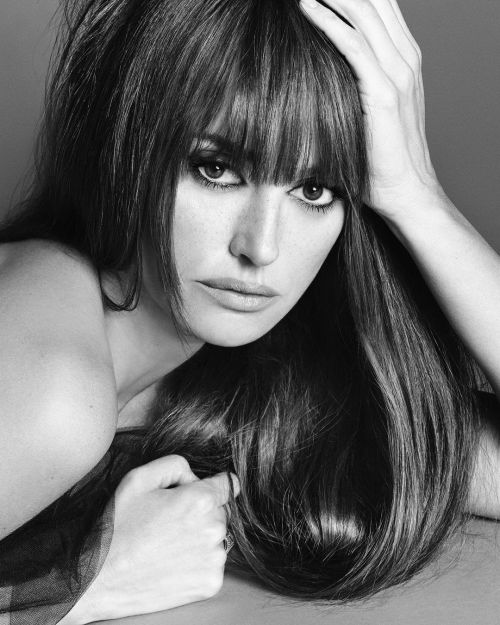Penelope Cruz Works Her Bombshell Body