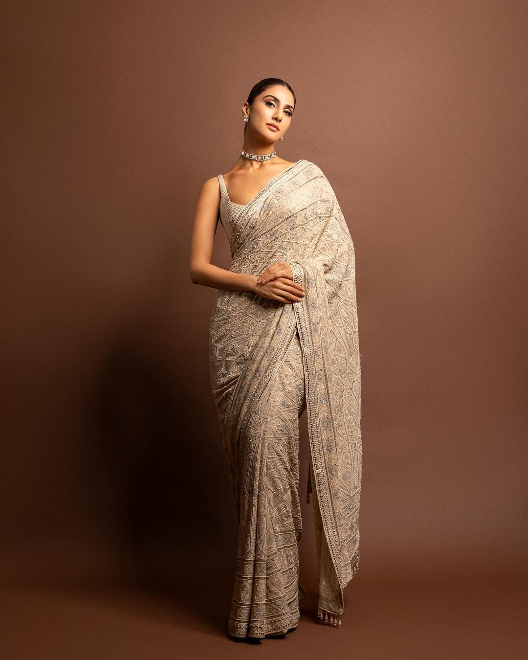 Vaani Kapoor wears Saree Designed by Tarun Tahiliani During Photoshoot, Feb 2023 4