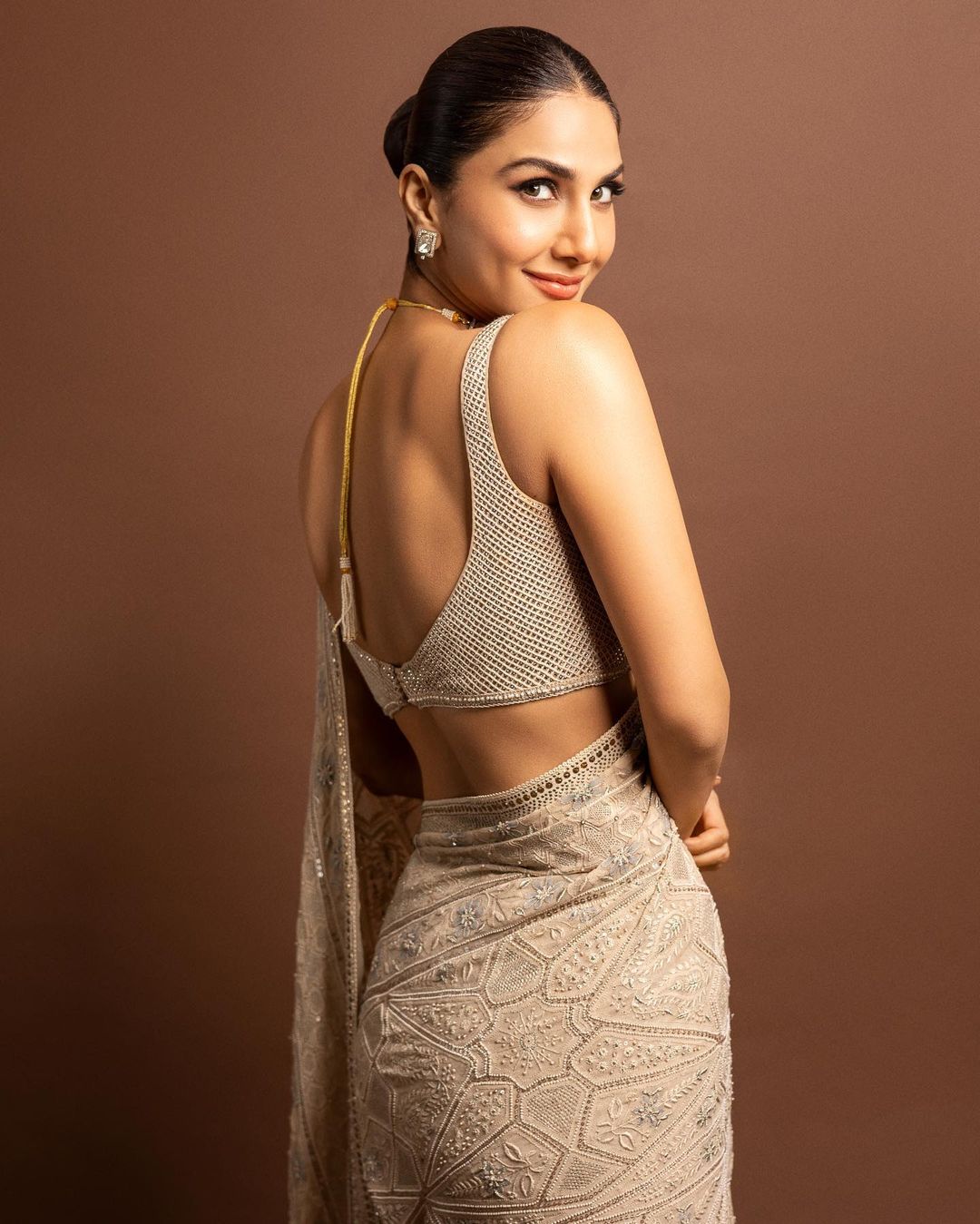 Vaani Kapoor wears Saree Designed by Tarun Tahiliani During Photoshoot, Feb 2023 1