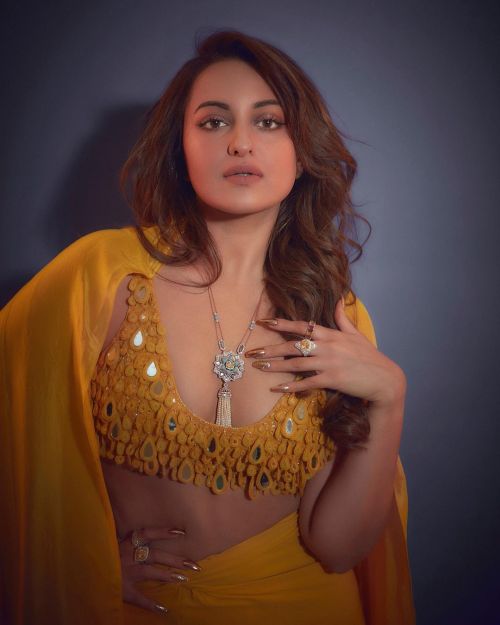 Sonakshi Sinha seen in Yellow Outfit Designed by Arpita Mehta Photos, Mar 2023