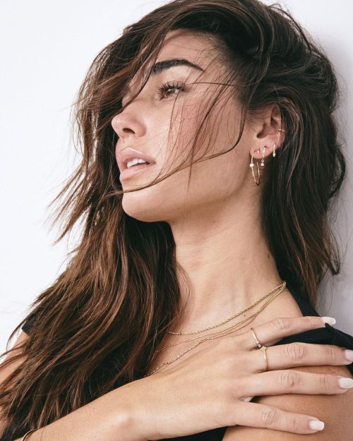 Rachel Vallori Portrait Photoshoot by Photographer Wendy Cassidy 1