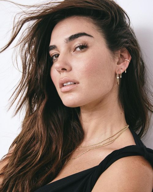 Rachel Vallori Portrait Photoshoot by Photographer Wendy Cassidy 2