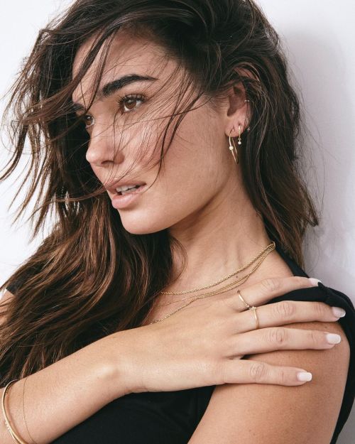 Rachel Vallori Portrait Photoshoot by Photographer Wendy Cassidy 3
