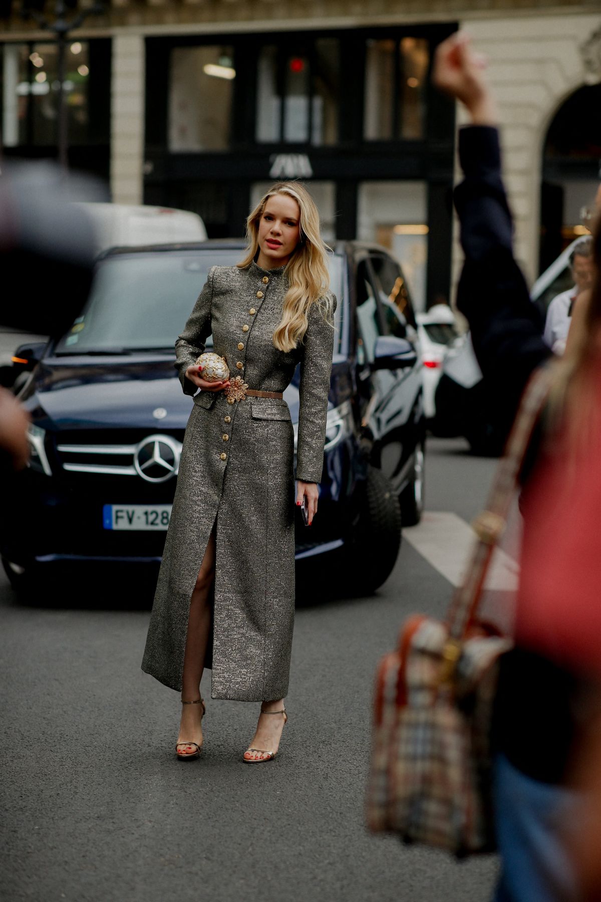 Ana Liveires Attends Stephane Rolland Fall/Winter 23-24 Haute Couture Show in Paris 07/04/2023