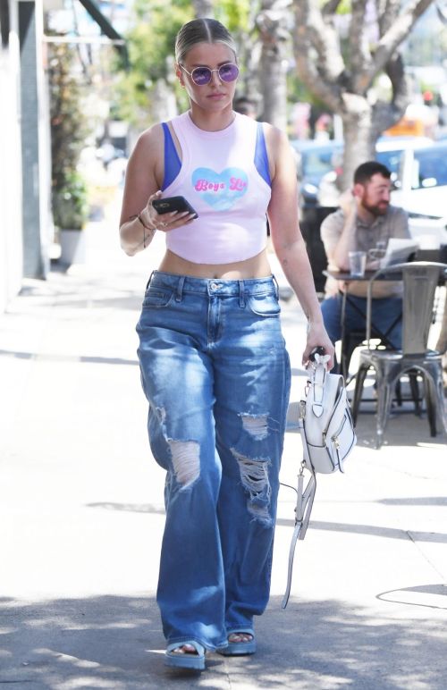 Ariana Madix and Lala Kent Filming Vanderpump Rules at Greenwood in Studio City 07/11/2023 5