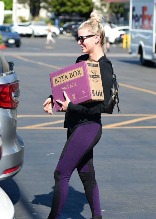 Ariana Madix Wine Shopping Adventure Los Angeles 07/13/2023 6