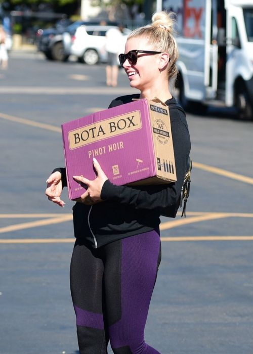 Ariana Madix Wine Shopping Adventure Los Angeles 07/13/2023 7