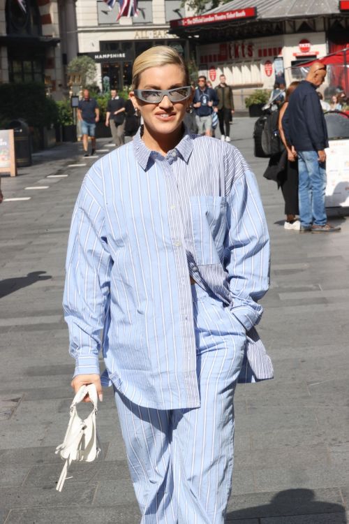Ashley Roberts Arrives at Heart Radio in London 1