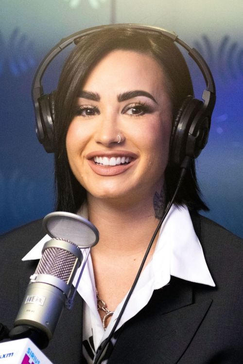 Demi Lovato rocks stylish suit pants at SiriusXM Studios 07/14/2023 4