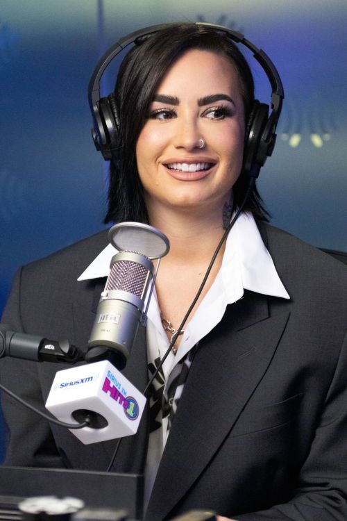 Demi Lovato rocks stylish suit pants at SiriusXM Studios 07/14/2023 5