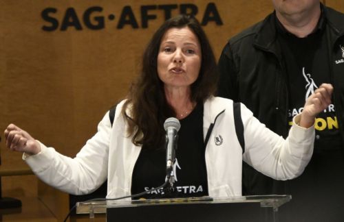 Fran Drescher Supports Actors Walkout in Los Angeles 07/13/2023 3