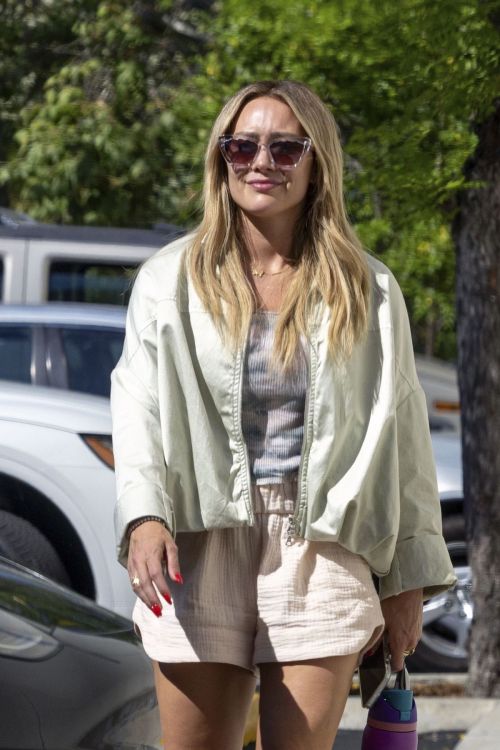 Hilary Duff Out in Studio City 3