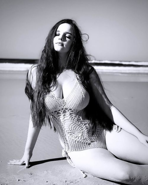 Isabella Ardley Instagram Photos on 07/24/2023 5