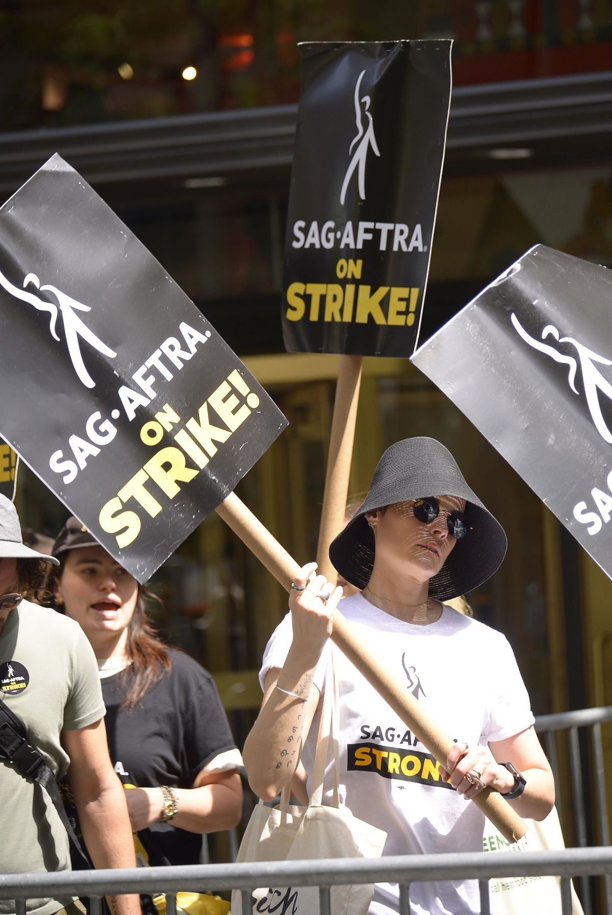 Jaimie Alexander Supports SAG-AFTRA Picket Line in New York