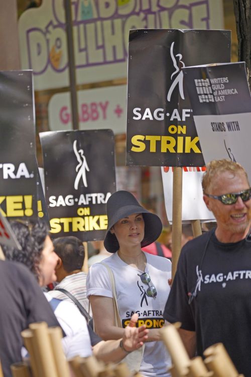 Jaimie Alexander Supports SAG-AFTRA Picket Line in New York 2