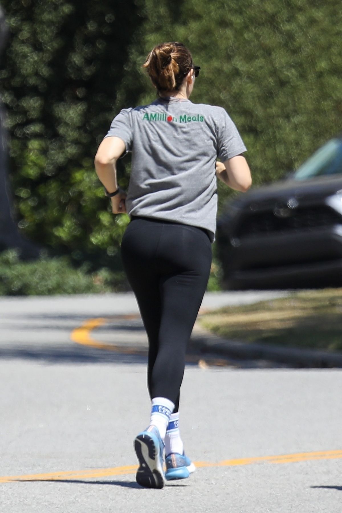 Jennifer Garner Out Jogging with a Friend in Brentwood