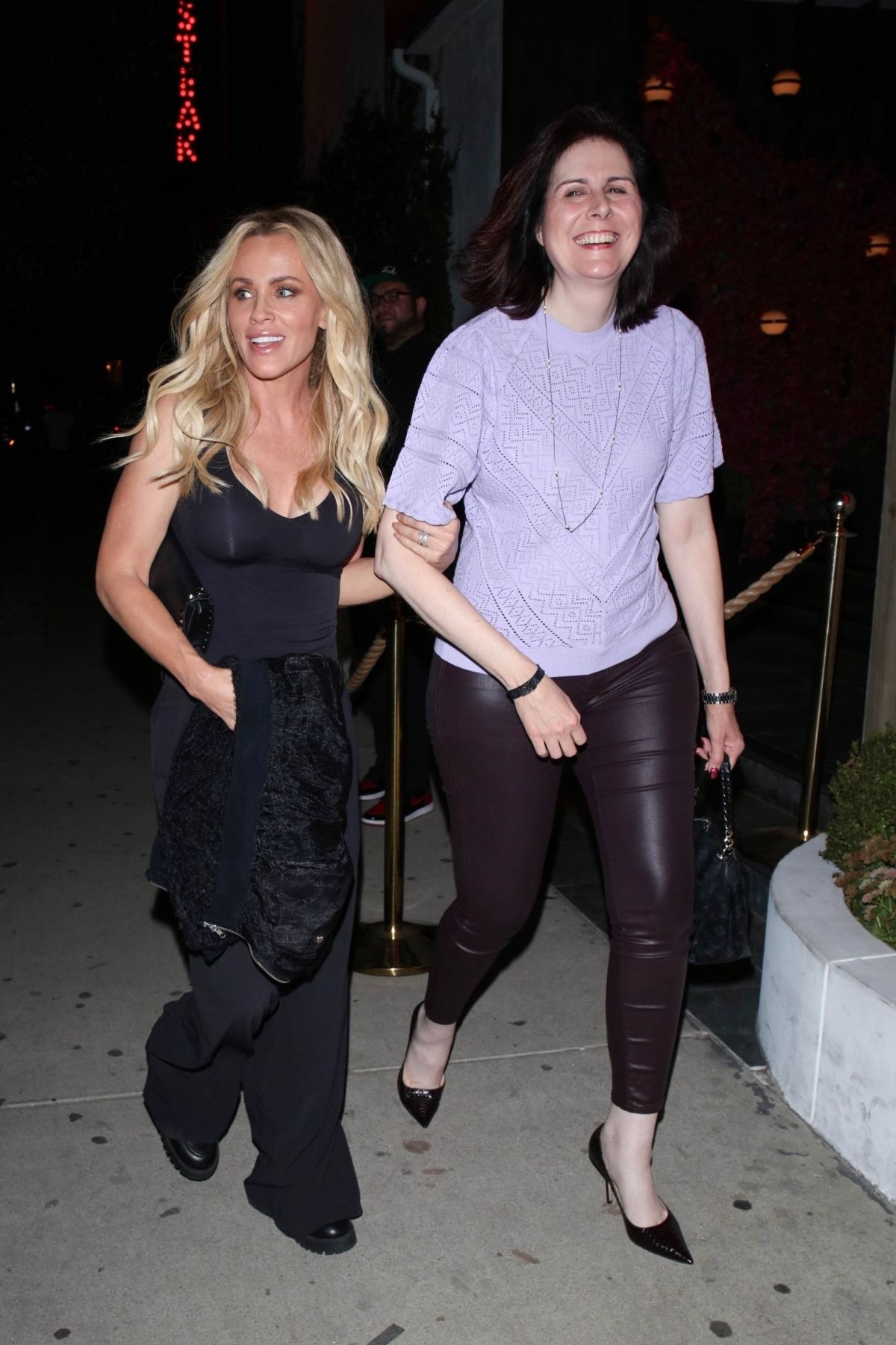 Jenny McCarthy Out for Dinner at Catch