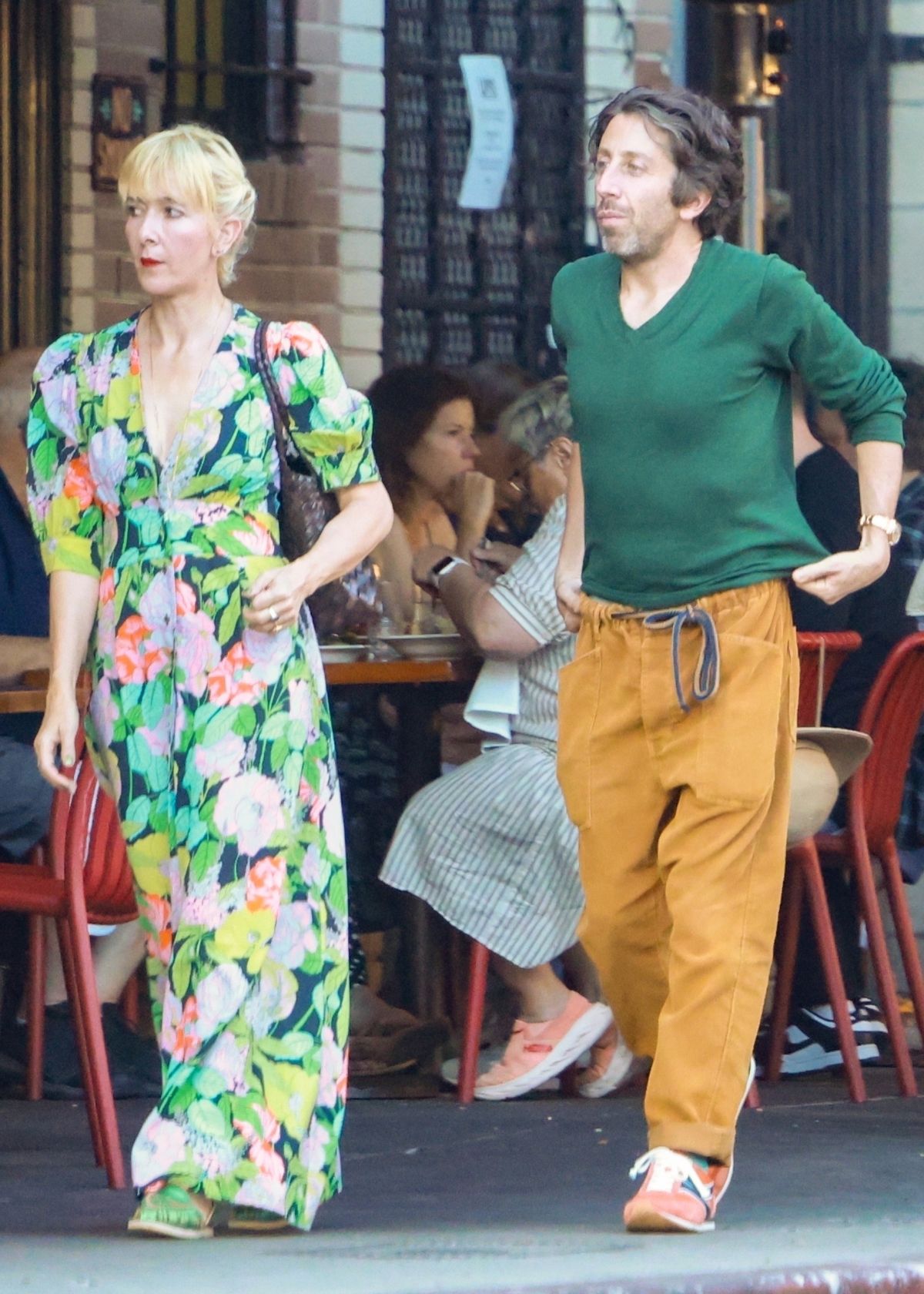 Jocelyn Towne and Simon Helberg Enjoy Lunch in Los Feliz