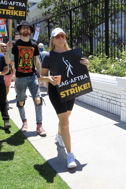 June Diane Raphael Joins SAG-AFTRA Strike at Netflix 07/14/2023 1