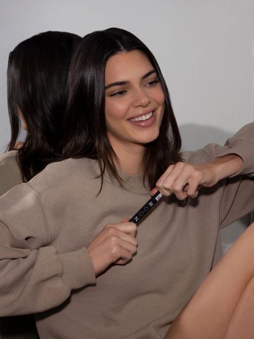 Kendall Jenner for Moon Oral Beauty 2023 13