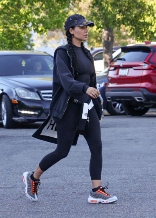 Kim Kardashian Stylish Outing in Thousand Oaks All Black Ensemble 07/14/2023 2