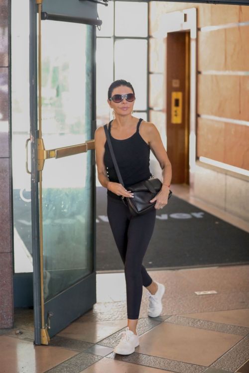 Lisa Rinna Out in Studio City 3