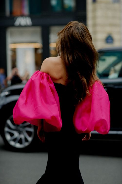 Mariella Sarto Arrives at Stephane Rolland Fall/Winter 23-24 Haute Couture Show in Paris 07/04/2023 3