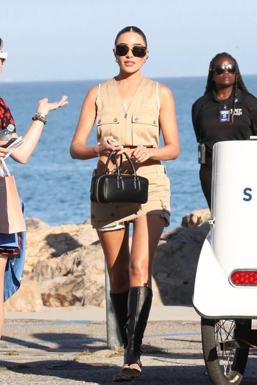Olivia Culpo Arrives at Miu Miu Summer Club Beach Party in Malibu 07/26/2023 4