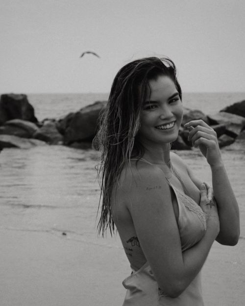 Paris Berelc at a Photoshoot July 2023 3