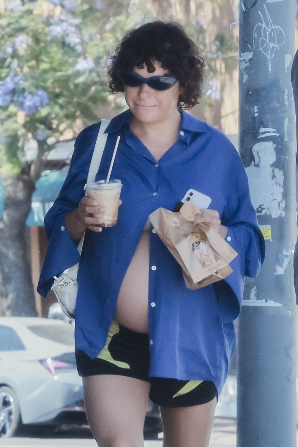 Pregnant Alia Shawkat out for Coffee in Los Feliz