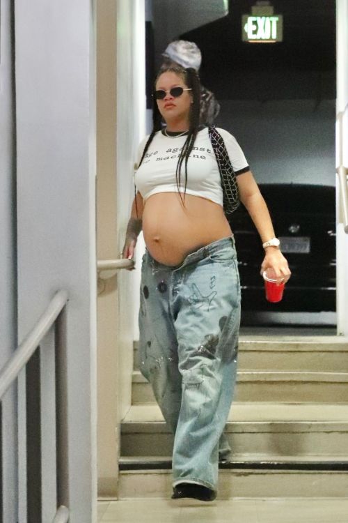Pregnant Rihanna Heading to Lunch in Beverly Hills 07/24/2023 4