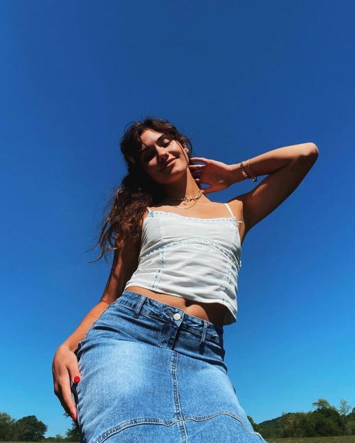 Ronni Hawk Instagram Photos 5