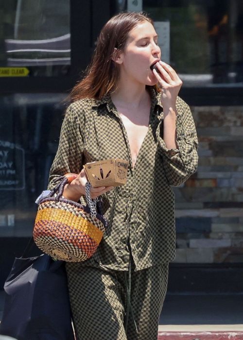 Scout Willis Out for Organic Snack in Silver Lake 07/11/2023 1