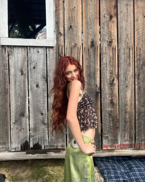 Sicily Rose Captivating Instagram Photos 07/17/2023 6