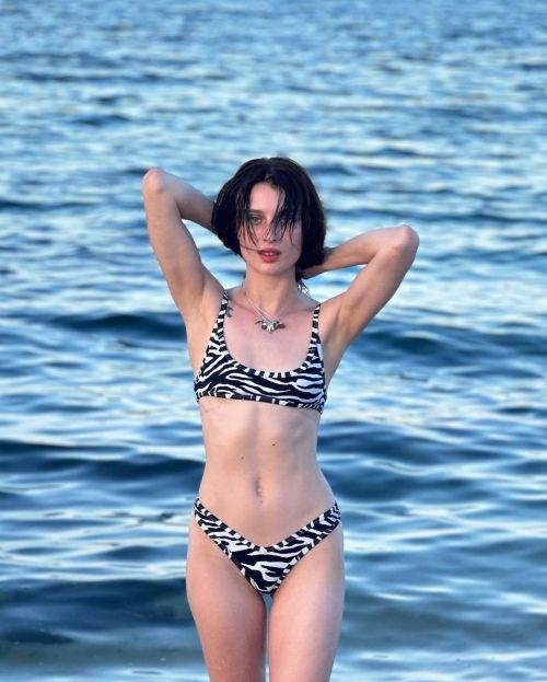 Alice Pagani Instagram Moments 2