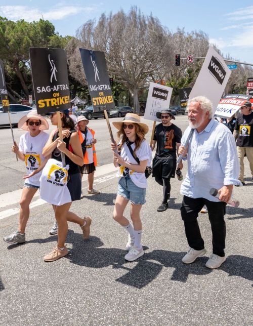 Anna Kendrick at SAG-AFTRA Strike in Los Angeles 1