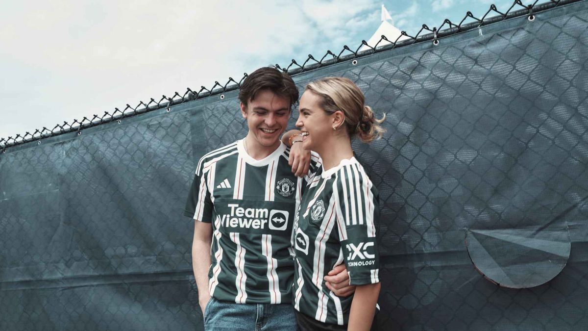 Bailee Madison and Blake Richardson Visit Manchester United while Training in New Jersey 07/22/2023