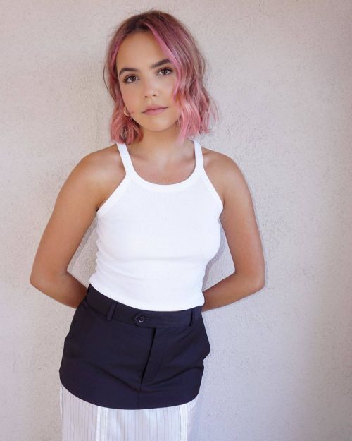 Bailee Madison Stunning Photoshoot in White and Black Ensemble 6