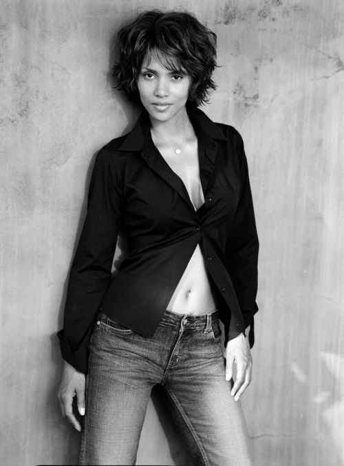 Halle Berry at Photoshoot 2003 4
